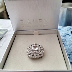 Oval diamond triple frame ring